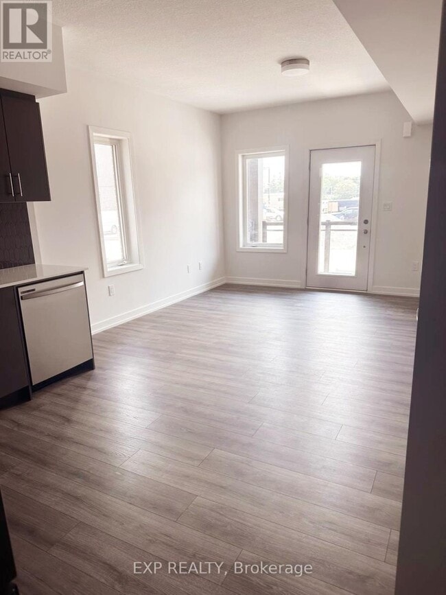 Photo du bâtiment - 940-940 St David St N
