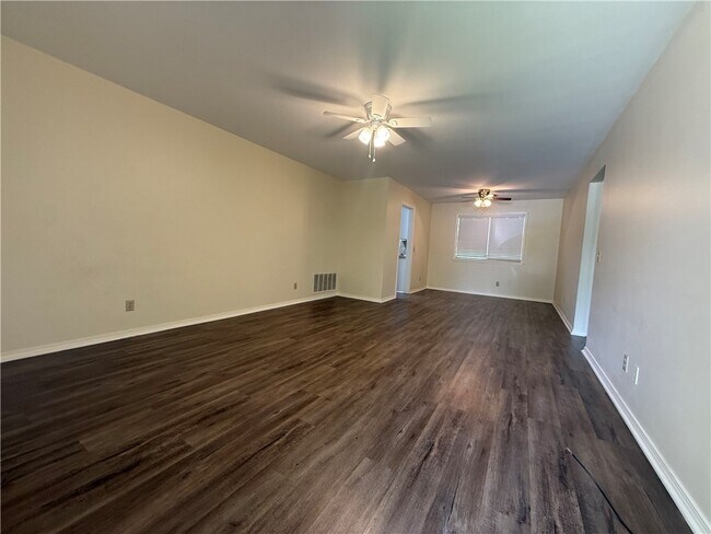 Foto del edificio - 1406 Willard St