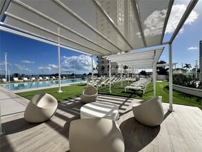 Building Photo - 770 Claughton Island Dr