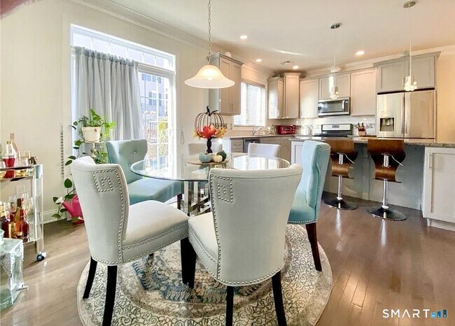 Building Photo - 62 Moorland Dr