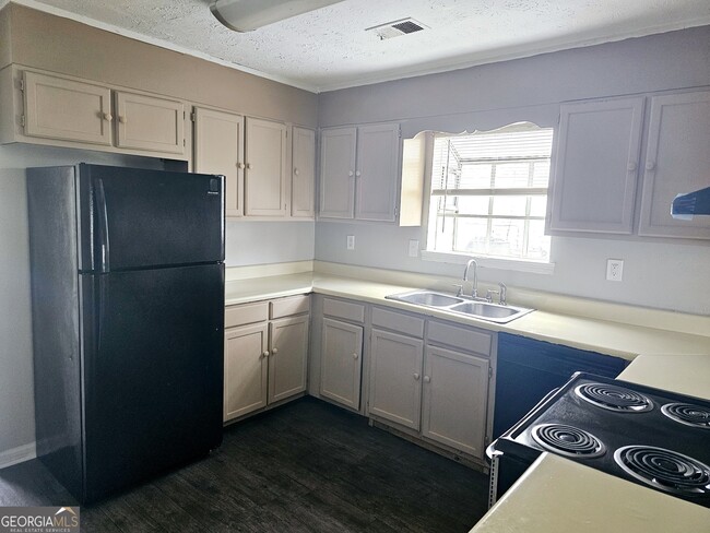 Building Photo - 1754 Fox Chase Ct SE