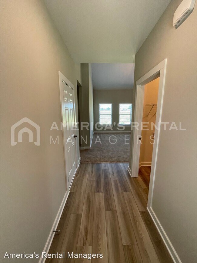 Building Photo - 3 br, 2 bath House - 226 Graham Circle