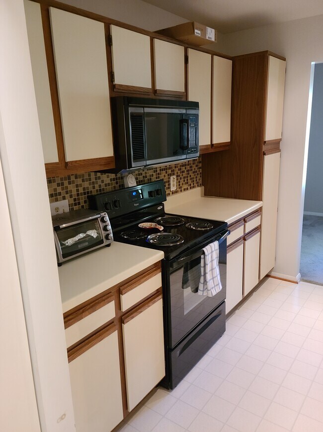 Building Photo - 7909 Coriander Dr