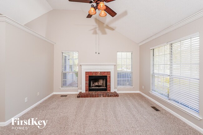 Foto del edificio - 6768 Crossbrook Ln