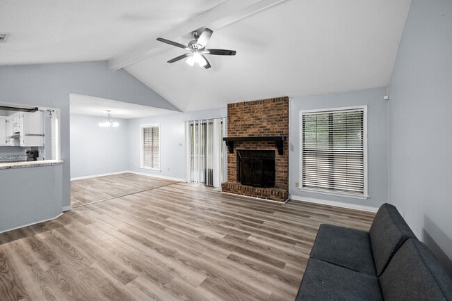 Building Photo - 115 Donna Cir
