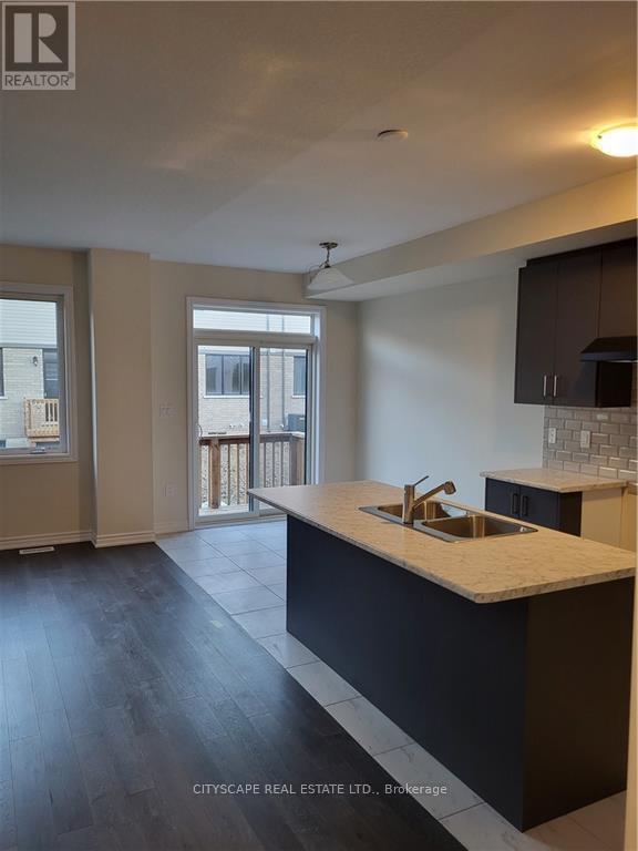 Photo du bâtiment - 20 Concord Dr