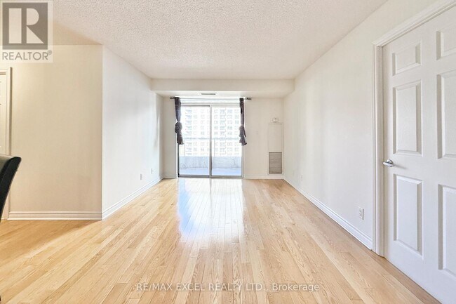 Building Photo - 3880 Duke of York Blvd