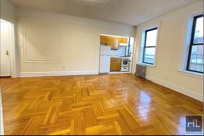 Foto del edificio - 1 Year Furnished Sublease Studio in Astoria