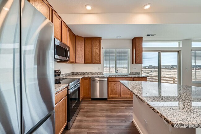 Foto del edificio - Updated 3-Bed Home with 2-Car Garage in Reunion Metro District