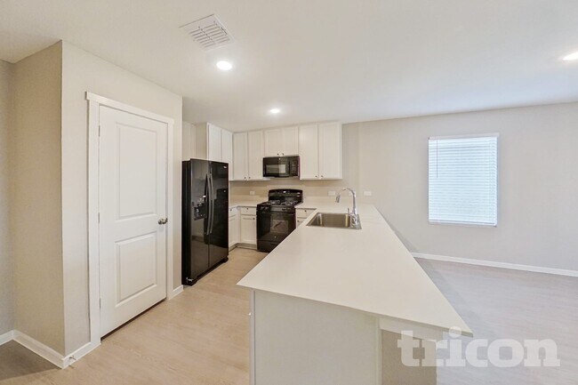 Foto del edificio - 830 Ginkgo Wy