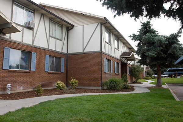 Primary Photo - 9152 W Glen Ellyn Ln