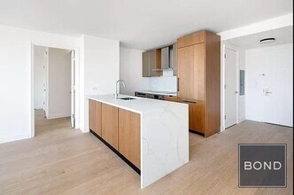 Building Photo - 420 E 54th St