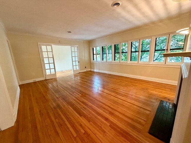 Foto del edificio - 125 Elmwood Ave