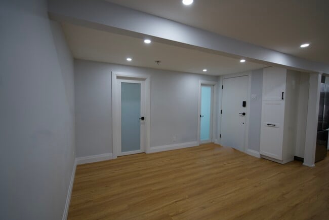 Building Photo - 157 Pleasant Blvd