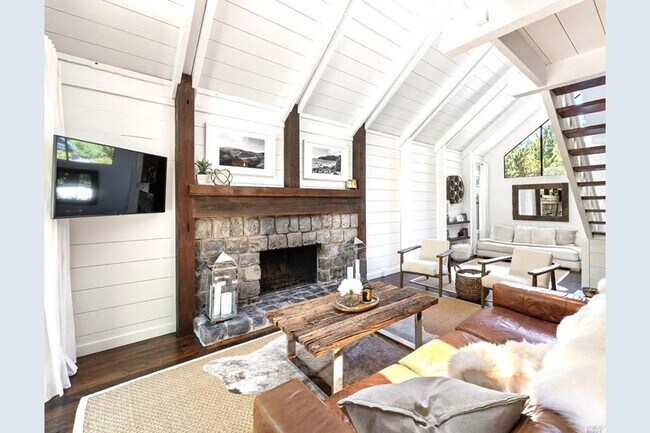 Building Photo - 502 Browning St