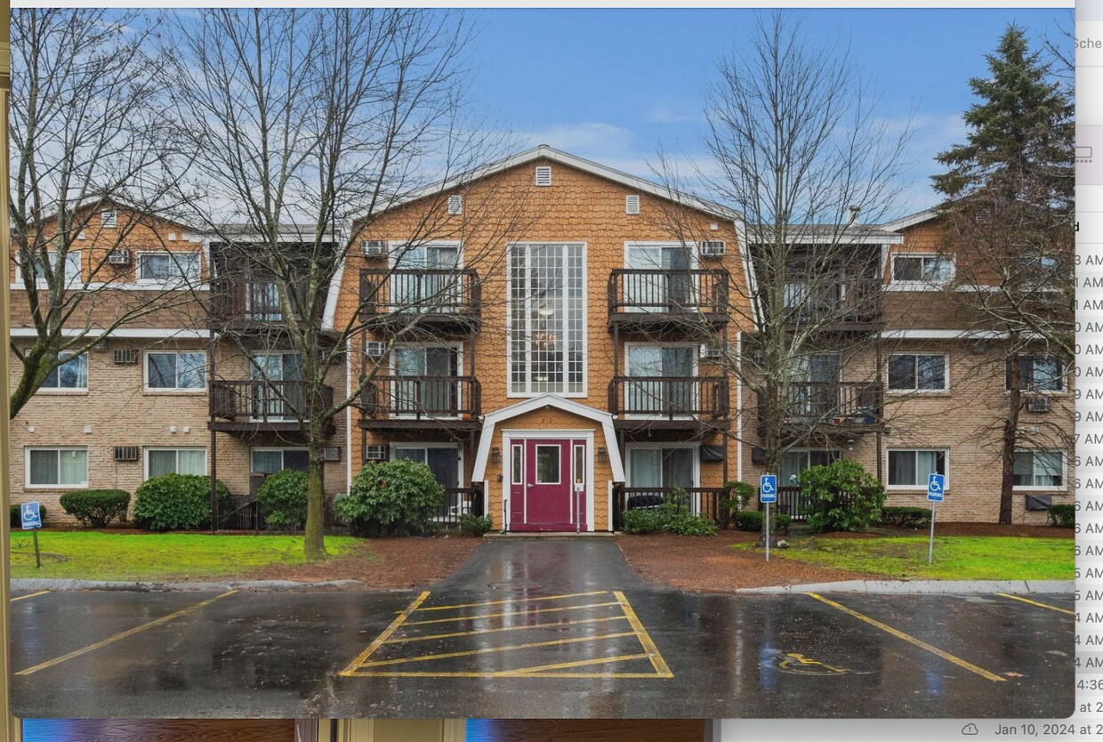 Primary Photo - 210 Brook Village Rd