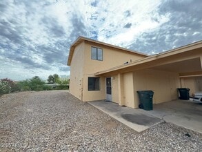 Building Photo - 4221 Plaza Oro Loma