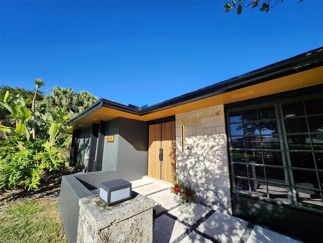 Foto del edificio - 15525 SW 77th Ct