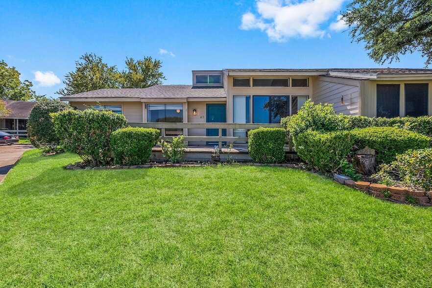 Foto principal - 49 April Point Dr N