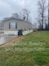 Building Photo - 307 Jennifer St