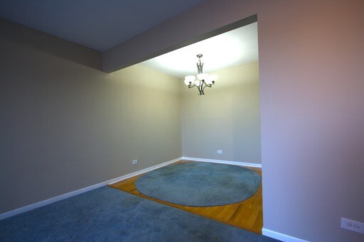 Building Photo - 10 Oak Creek Dr