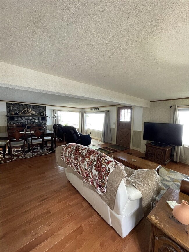 Foto del edificio - 123 Whites Point Rd