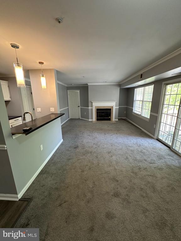 Building Photo - 9708 Lake Point Ct