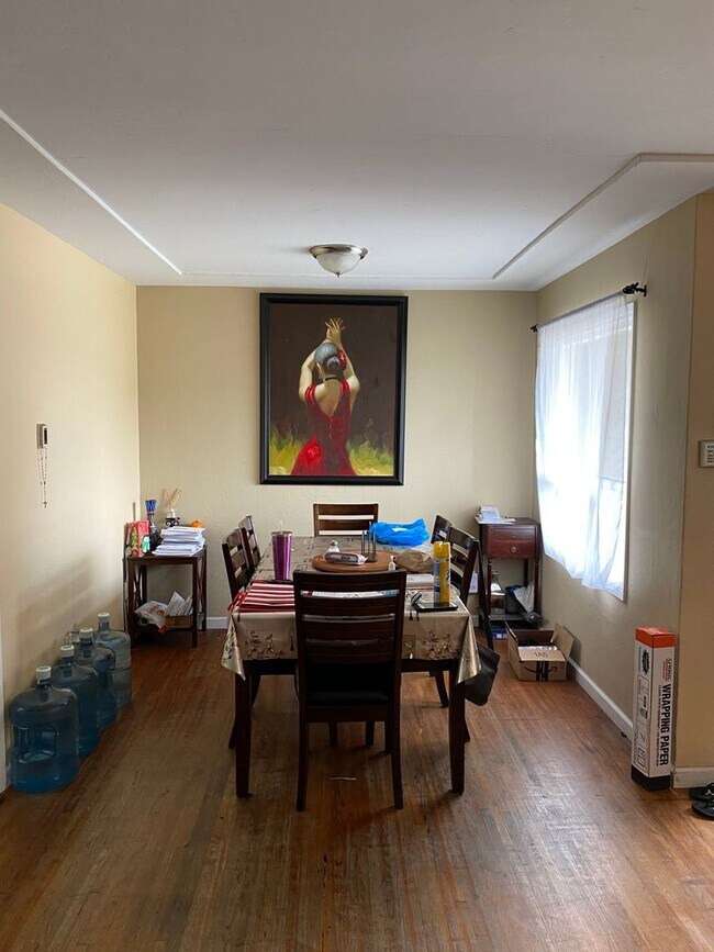 Building Photo - 3 Bedrooms 2 baths house in Chula Vista