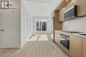 Building Photo - 60 Central Park Roadway