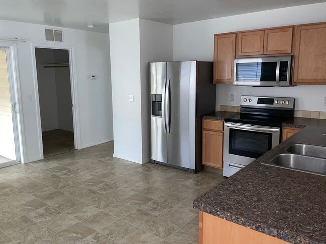 Foto del edificio - 3 Bedroom 2 Bath Boise Home Coming Soon!