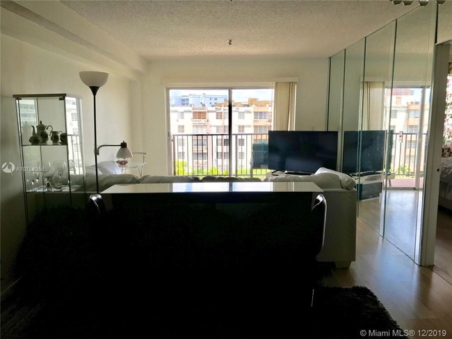 Building Photo - 250  181st Dr  415 Sunny Isles Beach Fl 33160