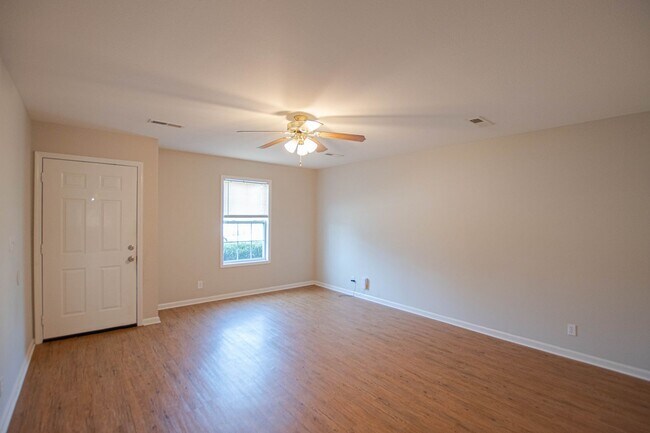 Building Photo - 293 Executive Ave