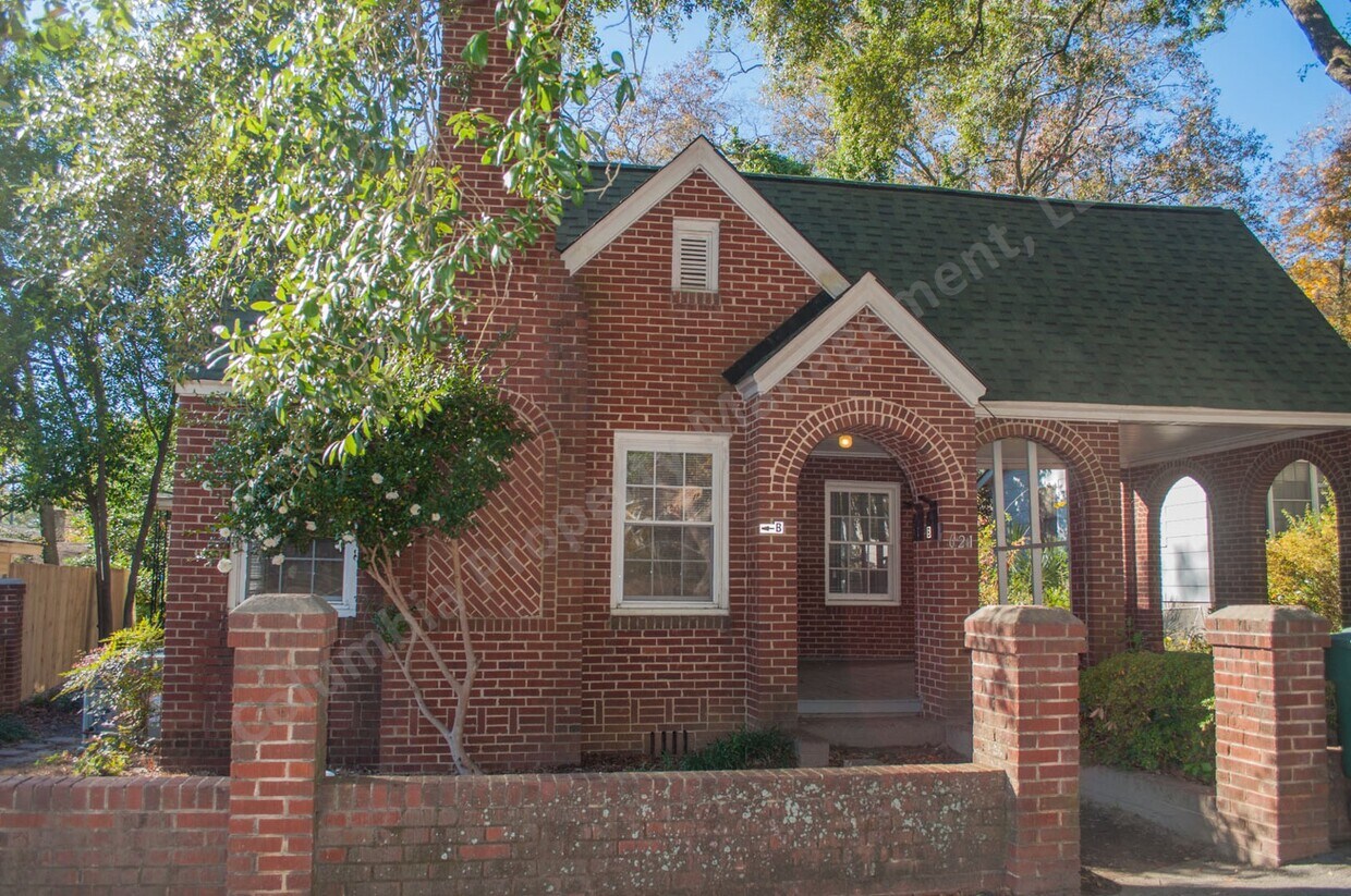 Primary Photo - 621 S Woodrow St