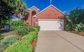 Building Photo - 14034 Chelseahurst Ln