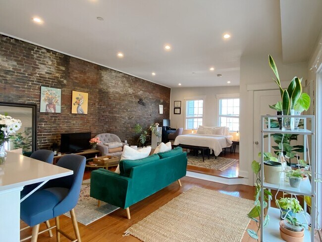 Foto del edificio - 108-110-110 Webster St
