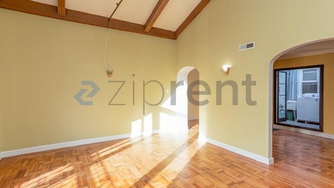 Building Photo - 1578 43rd Ave