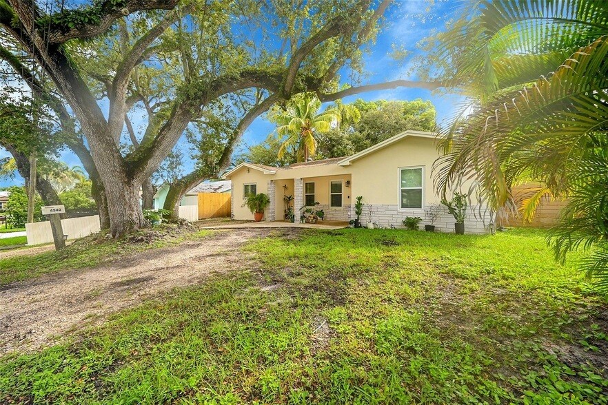 Photo - 4540 SW 26th Terrace Unit