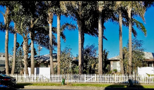 Foto del edificio - 2226 S Carmelina Ave