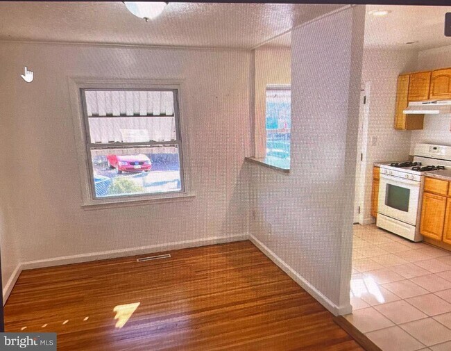 Foto del edificio - 3208 Mitchell St