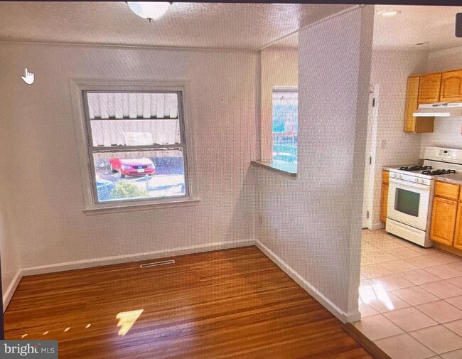 Photo - 3208 Mitchell St House