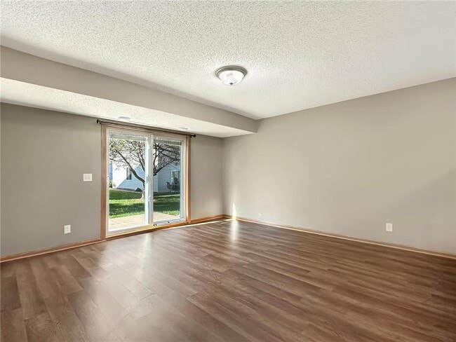 Building Photo - 1556 Chartreux Ave