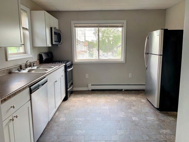 Building Photo - Newly renovated apartment in Westville