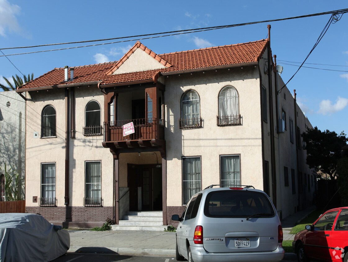 Building Photo - 541 W 5th St