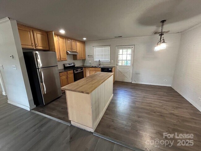 Foto del edificio - 3312 Circles End Cir