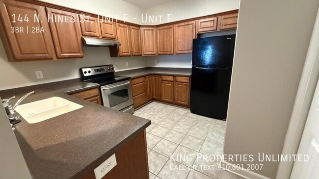 Building Photo - 144 N Hines St