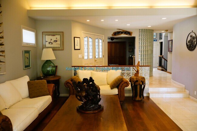 Building Photo - Furnished Yacht Harbor Retreat