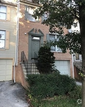Building Photo - 430 Woodhill Dr