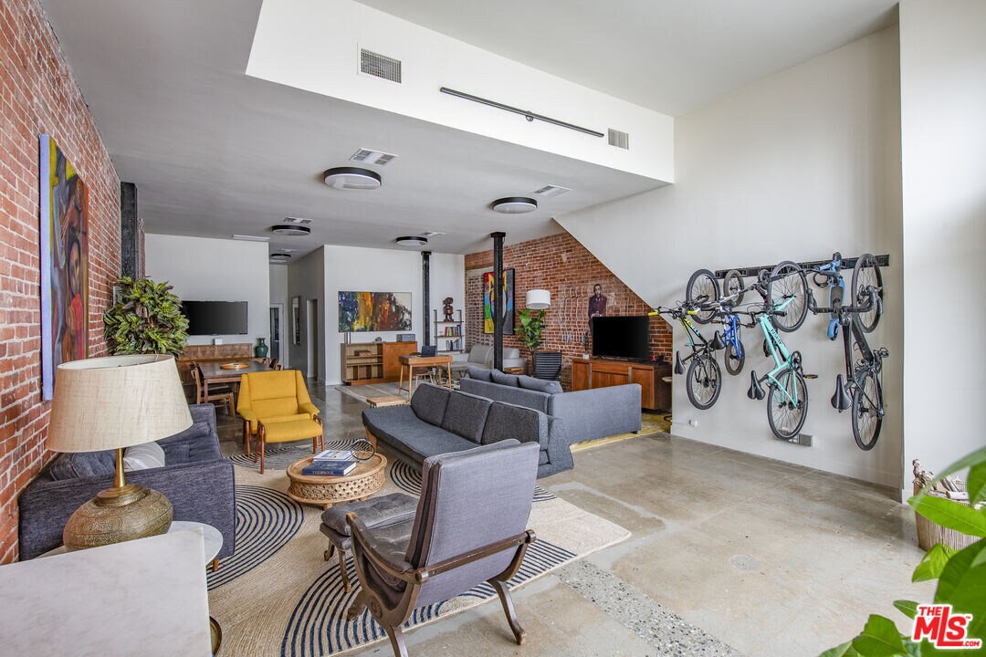 Foto principal - 179 Culver Blvd
