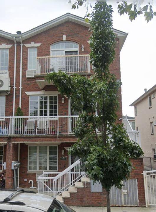 Building Photo - 1946 84th St