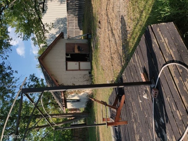 Building Photo - 3 br, 2 bath House - 216 W Marshall St